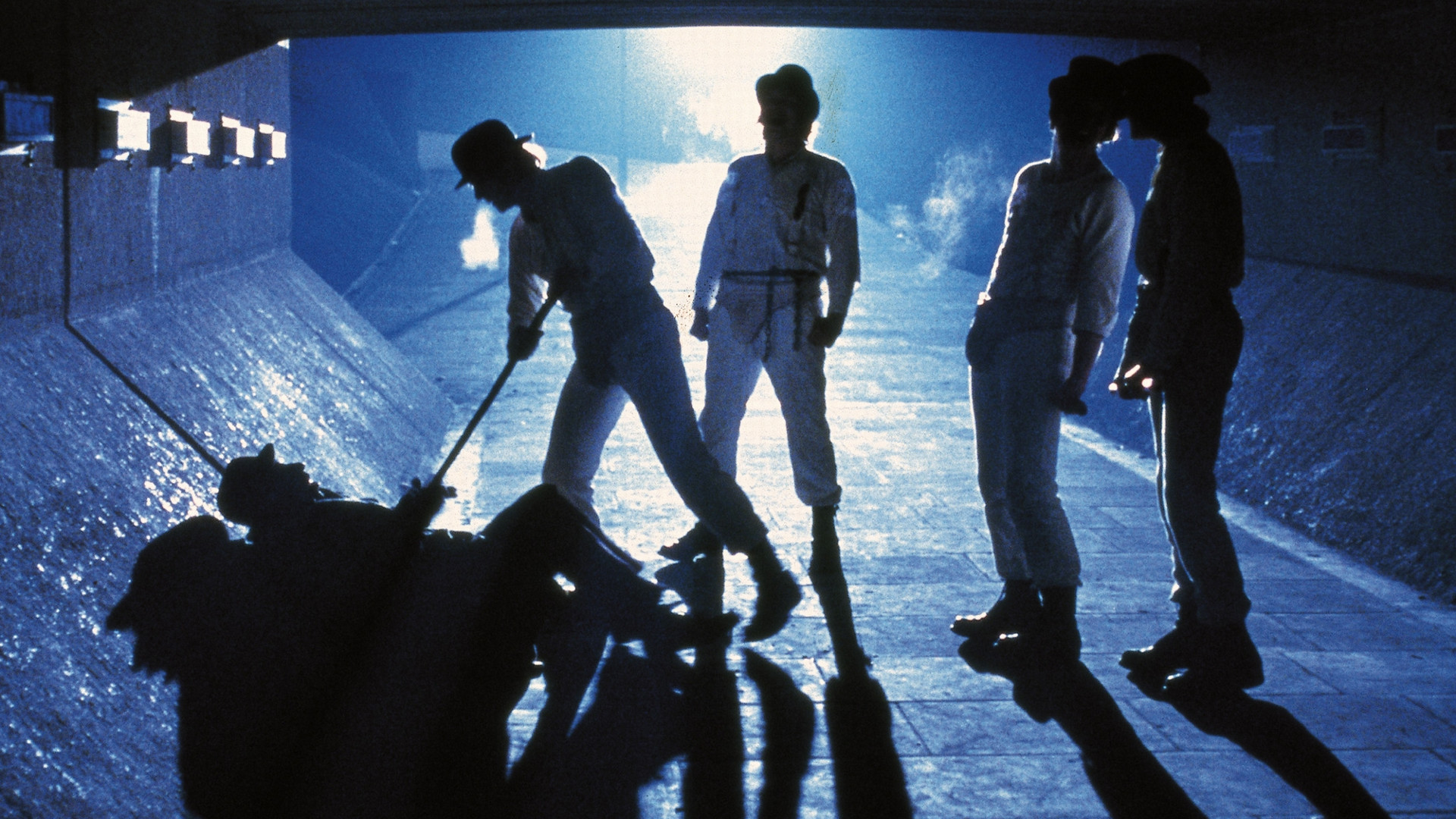 Cena do filme de Stanley Kubrick baseado no romance Laranja Mecânica, de Anthony Burgess